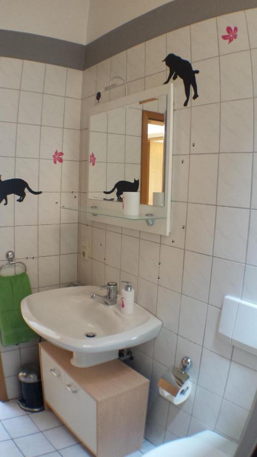 Ferienwohnung Katzenberger Beverungen Habitación foto